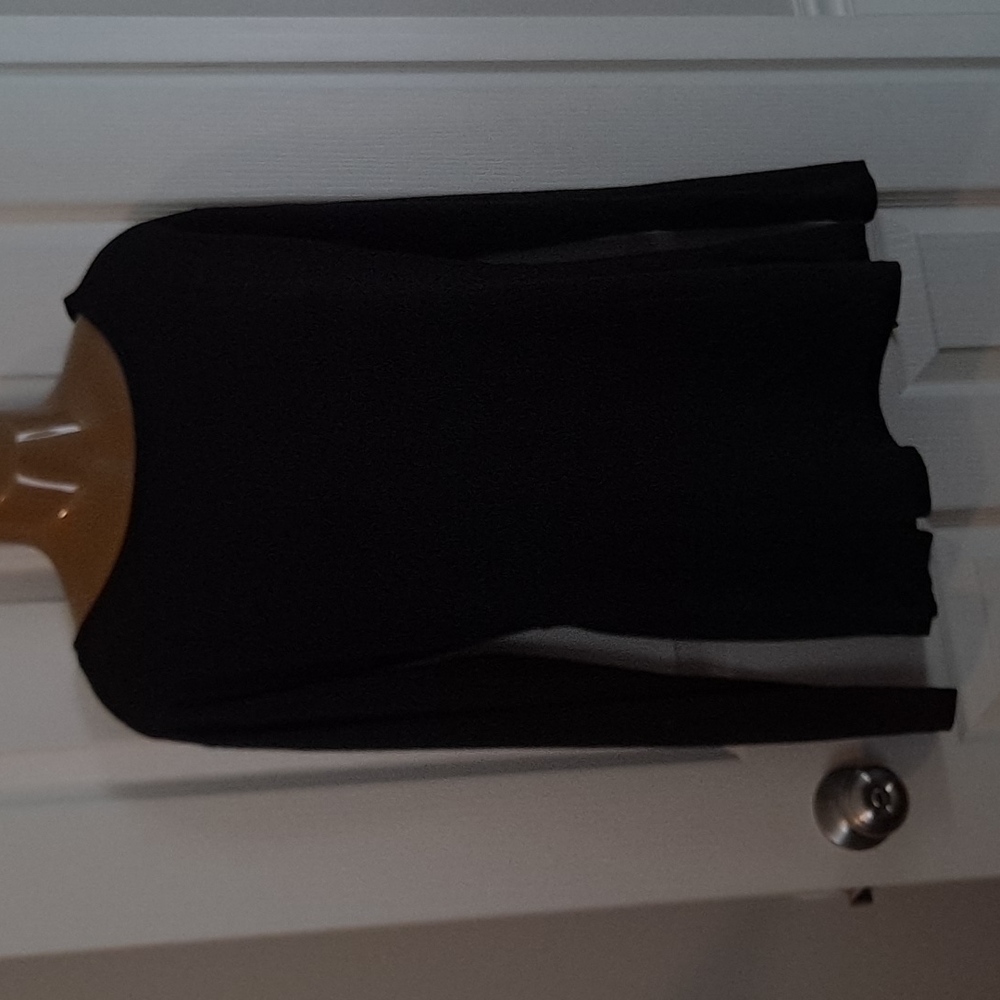 Small black GAP sweater